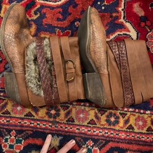 Brown fur trim booties